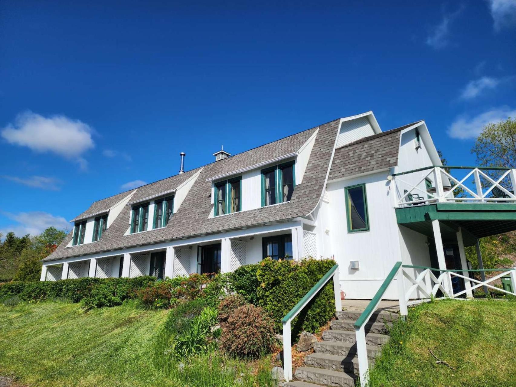 Auberge Des Nuages La Malbaie Exteriör bild